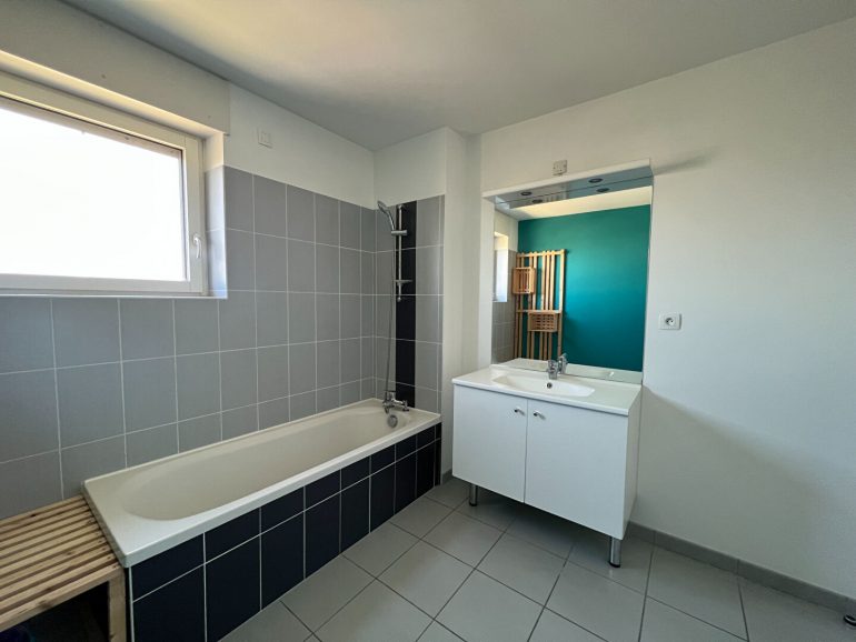 Appartement 3 pièces - 65 m² environ - 45998468f.jpg | Kermarrec Habitation