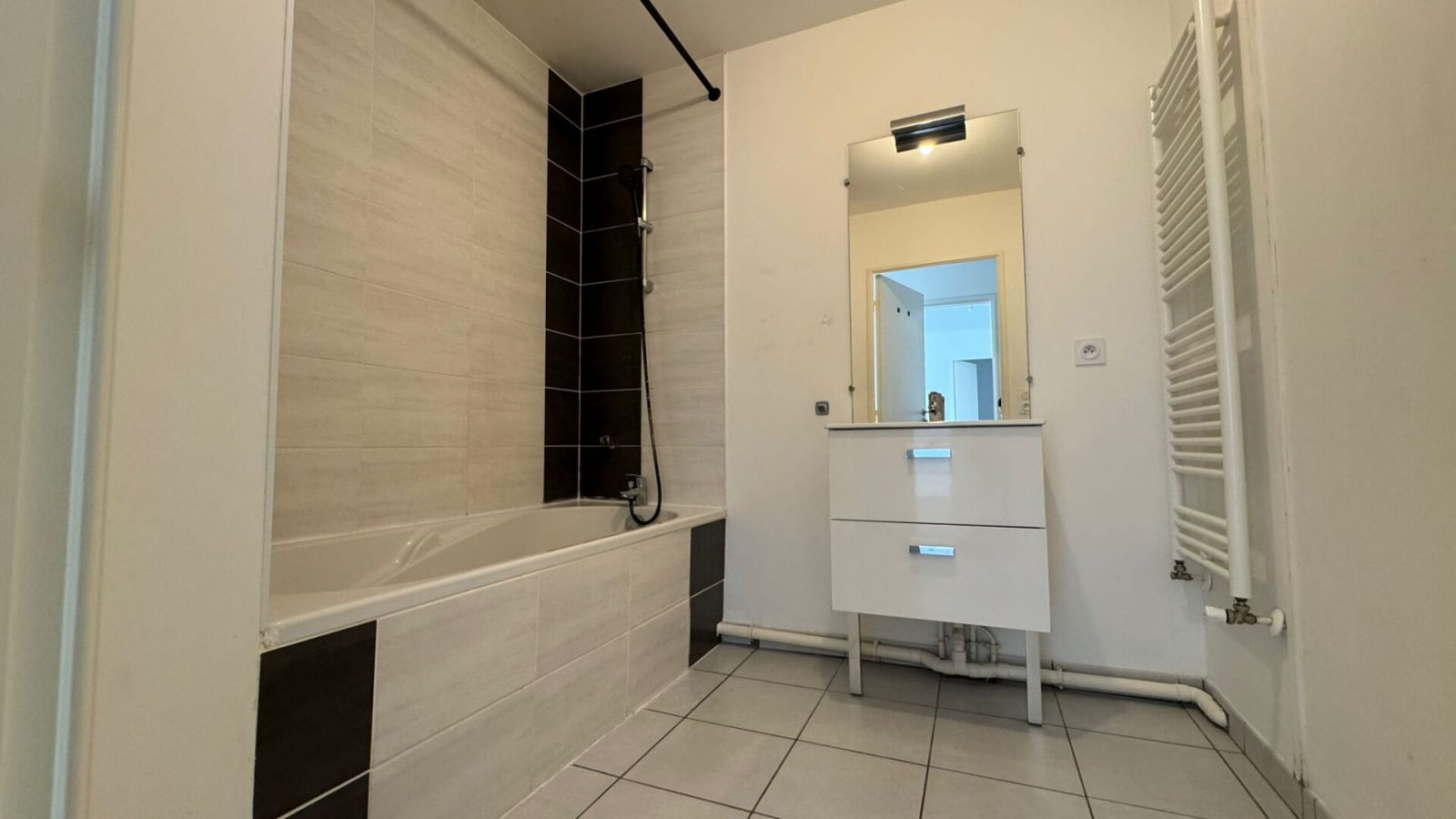 Appartement 3 pièces - 63 m² environ - 48979419e.jpg | Kermarrec Habitation