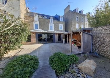 Maison 7 pièces – 225 m² environ