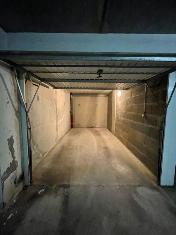 Parking - 13 m² environ - 51999590a.jpg | Kermarrec Habitation