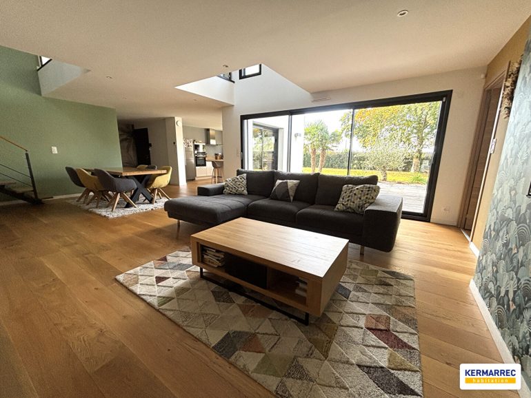 Maison 7 pièces - 222 m² environ - 53101212d.jpg | Kermarrec Habitation