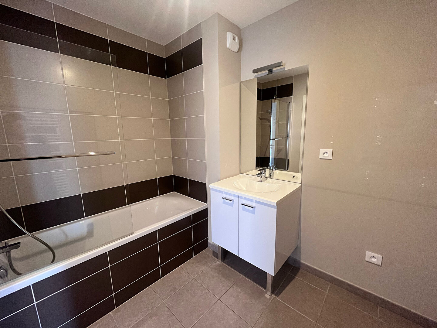 Appartement 3 pièces - 58 m² environ - 53216070h.jpg | Kermarrec Habitation