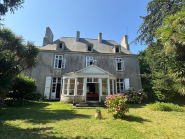 Maison 11 pièces – 295 m² environ