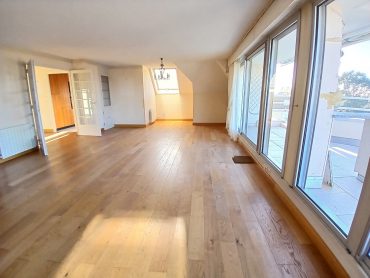 Appartement 5 pièces – 145 m² environ