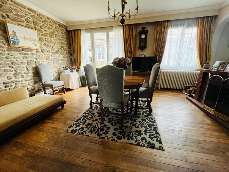 Maison 9 pièces - 250 m² environ - 58045290b.jpg | Kermarrec Habitation