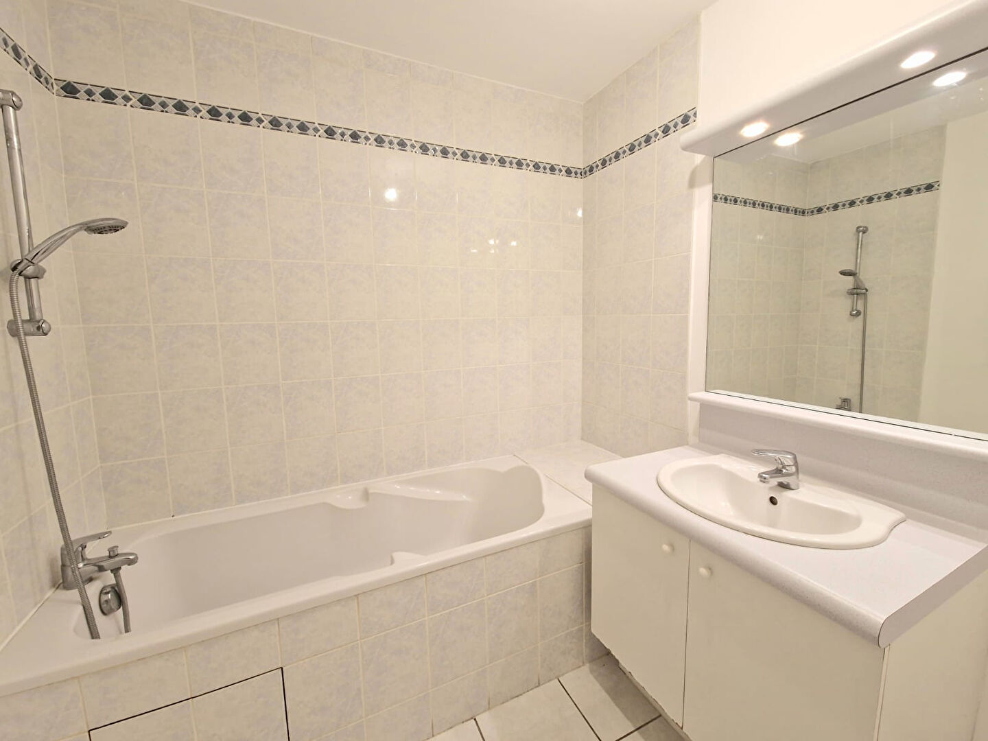 Appartement 4 pièces - 92 m² environ - 58360244h.jpg | Kermarrec Habitation