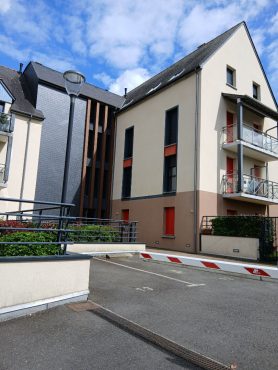 Parking – 16 m² environ