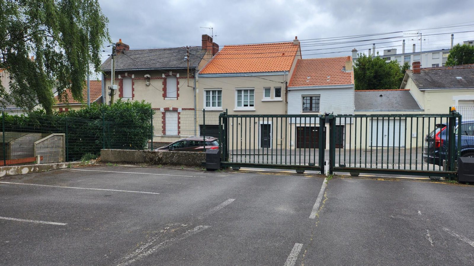 Parking - 58658771b.jpg | Kermarrec Habitation