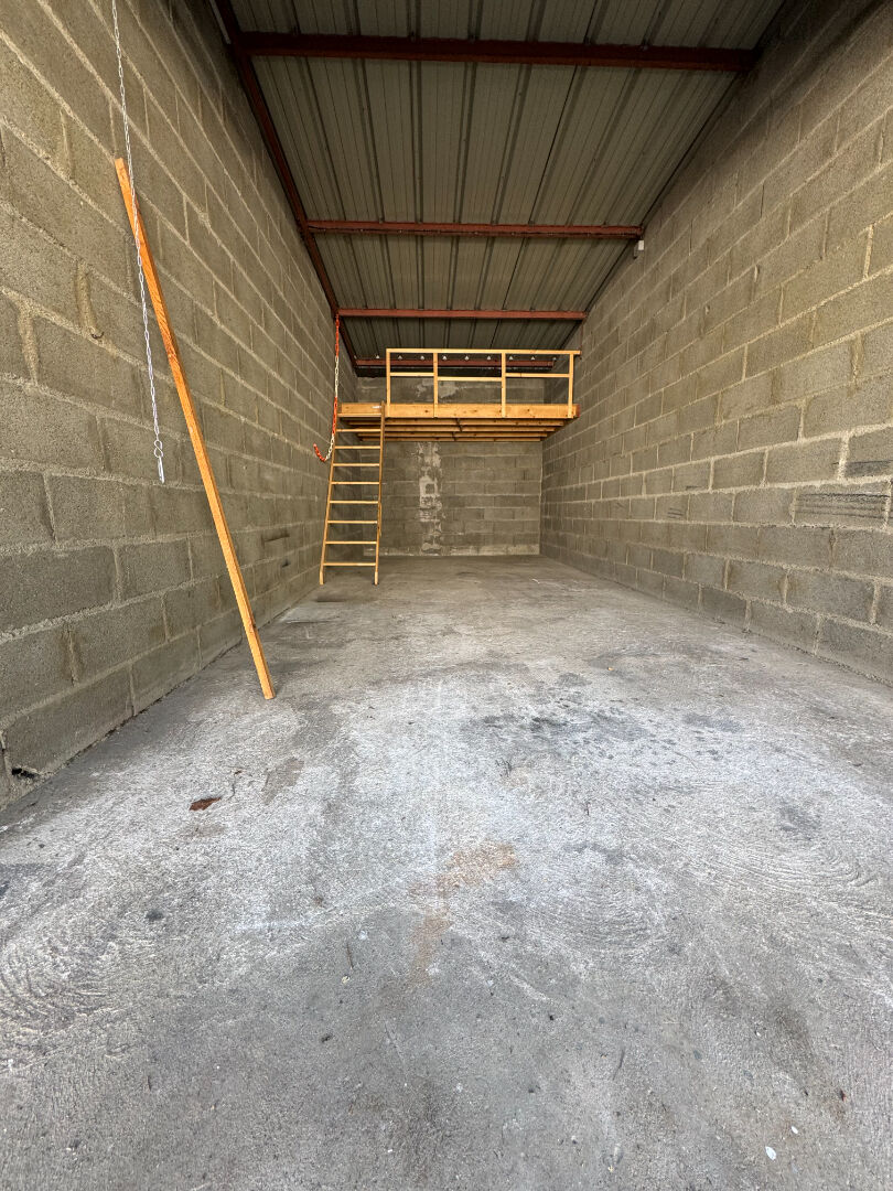 Parking - 24 m² environ - 58747901f.jpg | Kermarrec Habitation