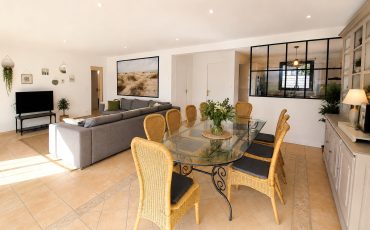 Maison 10 pièces – 243 m² environ