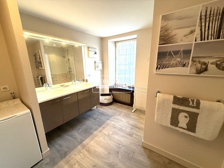 Maison 9 pièces - 181 m² environ - 59501353d.jpg | Kermarrec Habitation