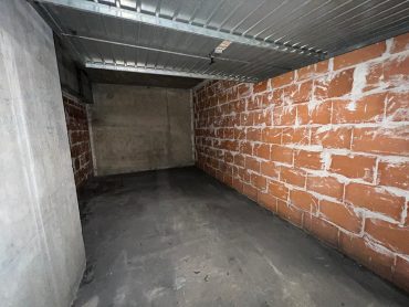 Parking – 12 m² environ