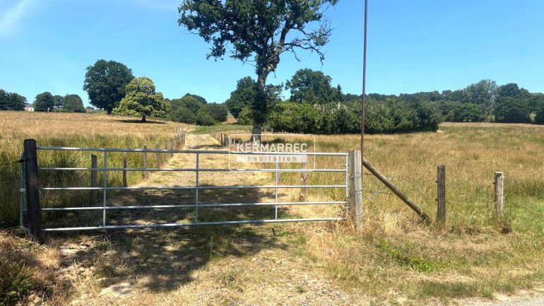Achat Terrain Juvigné 2382 m² environ ref : 60307728 | Kermarrec Habitation — 29