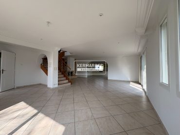 Maison 8 pièces – 225 m² environ