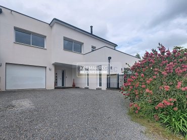 Maison 8 pièces – 241 m² environ
